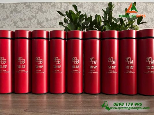 Bình Giữ Nhiệt Màu Đỏ - Khắc Logo Kỷ Niệm 10 Năm Ra Trường