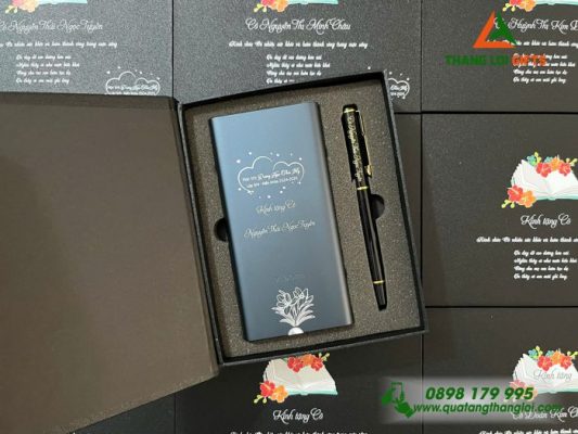 Bộ Quà Tặng (Pin Sạc Dự Phòng Xiaomi & Bút Ký) - In Khắc Tên Làm Quà Tặng Thầy Cô