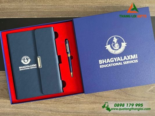 Set Quà Tặng (Sổ Tay Bìa Còng & Bút Ký) Màu Xanh - In Khắc Logo BHAGYALAXMI