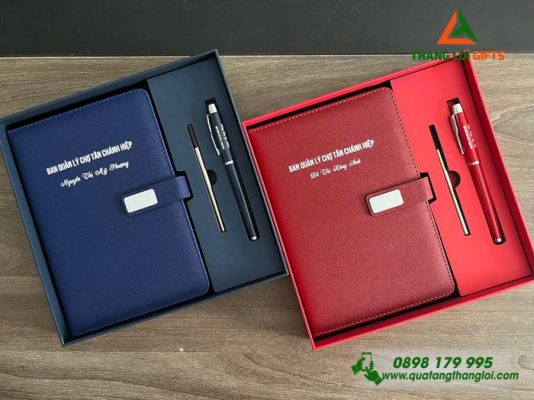 Combo Quà Tặng Sang Trọng (Sổ Tay Dán Gáy & Bút Ký) - In Khắc Tên Ban Quản Lý Chợ Tân Chánh Hiệp