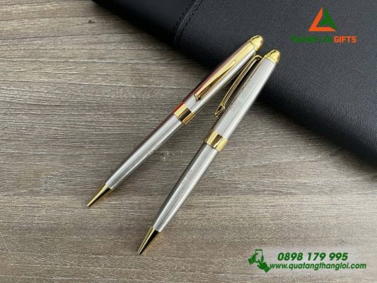 Bút Ký Kim Loại Xoay Màu Bạc Khoen Vàng - Khắc Logo Kỷ Niệm 10 Năm Ra Trường