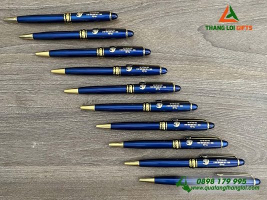 Bút Ký Kim Loại Xoay Màu Xanh Khoen Vàng - Khắc Logo Tập Thể Sinh Viên 21CMT