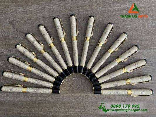 Bút Ký Kim Loại Khoen Cài Hình Đầu Rồng - Khắc Logo Trường Tiểu Học Lê Văn Tám