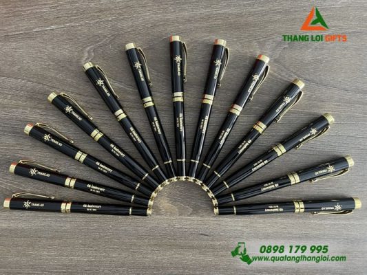Bút Ký Kim Loại Màu Đen Khoen Vàng - Khắc Tên Doanh Nghiệp TRANS.AD