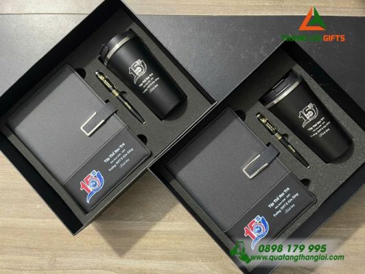 Bộ Quà Tặng (Sổ+ Ly+ Bút) Màu Đen - In Khắc Logo Kỷ Niệm 15 Năm Trường THPT B Kim Bảng