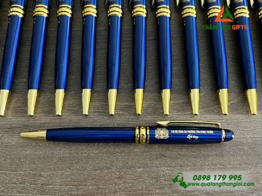 Bút Ký Kim Loại Xoay Màu Xanh Khoen Vàng - Khắc Logo Chi Bộ Công An Phường Tân Hưng Thuận