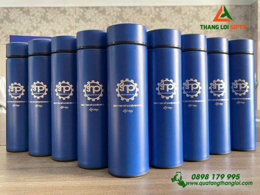 Bình Giữ Nhiệt Màu Xanh - Khắc Logo Doanh Nghiệp Sơn Hà Phố