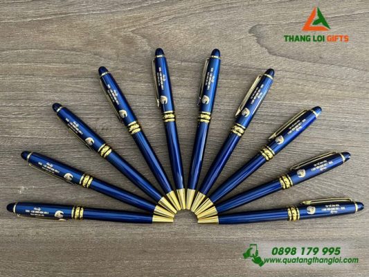 Bút Ký Kim Loại Xoay Màu Xanh Khoen Vàng - Khắc Logo Tập Thể Sinh Viên 21CMT