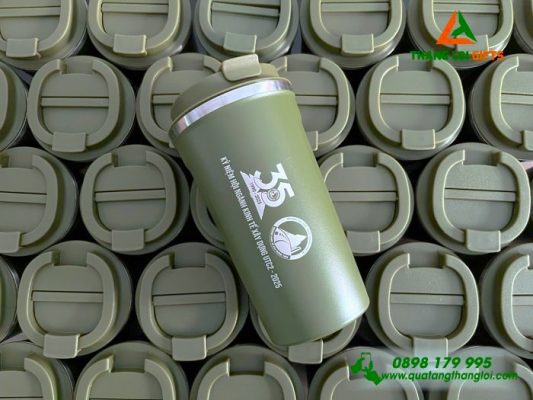 Ly Giữ Nhiệt Coffe Mug 510ml Màu Xanh Rêu - Khắc Logo 35 Năm Trường Đại Học Giao Thông Vận Tải