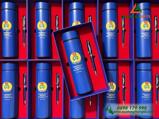 Combo Quà Tặng (Bình & Bút) Màu Xanh - In Khắc Logo Đại Hội Công Đoàn Phường Xóm Chiếu