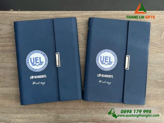 Sổ Tay Bìa Còng Gập 3 Màu Xanh - In Logo Trường Đại Học Kinh Tế - Luật