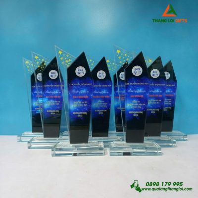 Cúp Pha Lê - In Logo Doanh Nghiệp Làm Quà Tặng Vinh Danh