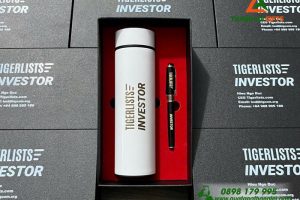 GST 13.6 - Bộ Quà Tặng (Bình giữ nhiệt & Bút ký) - In Khắc Logo Doanh Nghiệp TIGERLISTS INVESTOR