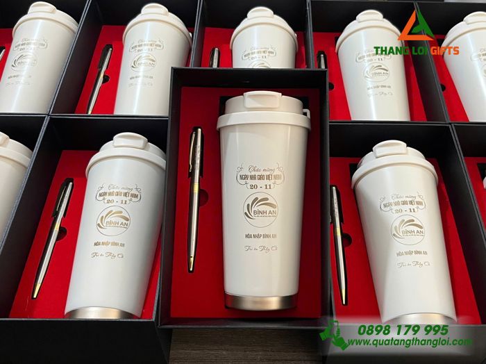 Combo Quà Tặng (Ly Giữ Nhiệt + Bút Ký) Màu Trắng Kem - In Khắc Logo Doanh Nghiệp Bình An