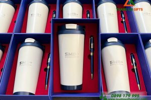 Bộ Quà Tặng (Ly & Bút) Màu Xanh - In Khắc Logo Doanh Nghiệp SMB+
