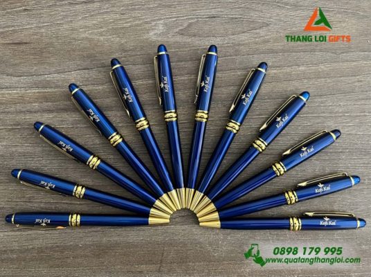 Bút Ký Kim Loại Xoay Màu Xanh Khoen Vàng - Khắc Logo Kofi Kai Coffee