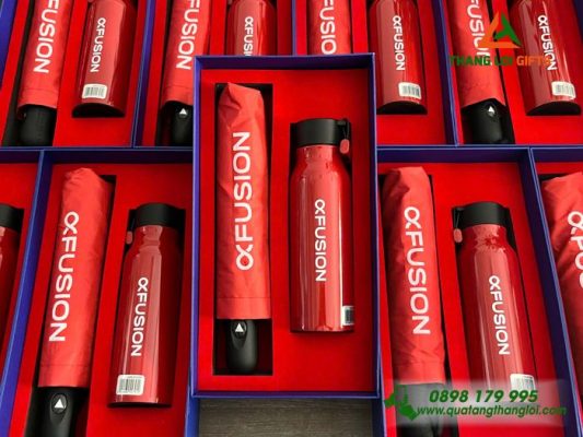 Set Quà Tặng (Ô Dù Cầm Tay+ Bình Lock&Lock) Màu Đỏ - In Logo Thương Hiệu FUSION