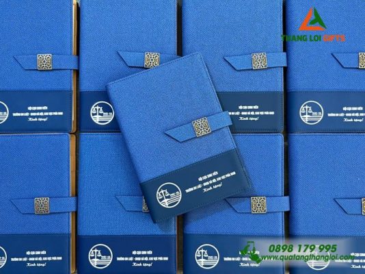 Sổ Da Bìa Còng Màu Xanh - In Logo Trường Đại Học Luật - ĐHQG Hà Nội