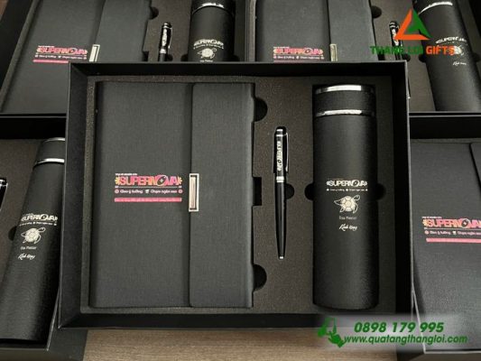 Giftset (Sổ+ Bình+ Bút) Màu Đen - In Khắc Logo Trại Hè Nghiên Cứu Supernova