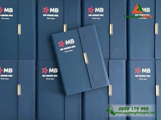 Sổ Da Bìa Còng Gập 3 Màu Xanh - In Logo Ngân Hàng MB Bank