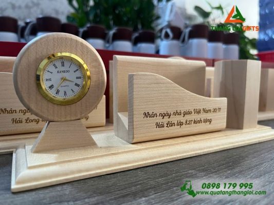 Đồng Hồ Gỗ Để Bàn - Khắc Logo Làm Quà Tặng Thầy Cô Giáo