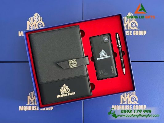 Bộ quà tặng (Sổ+ Pin+ Bút) Màu Đen In Logo Doanh Nghiệp MQHOUSE Group