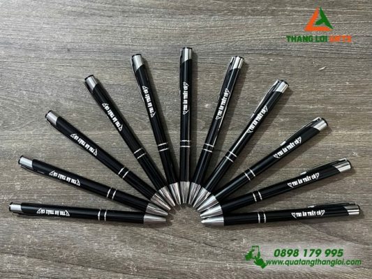 Bút Bi Kim Loại Bấm Màu Đen Khắc Nội Dung Theo Yêu Cầu