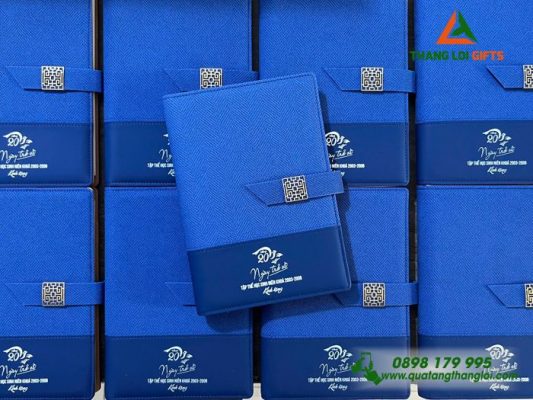 Sổ Da Cao Cấp Màu Xanh In Logo Kỷ Niệm 20 Năm Ngày Trở Về Làm Quà Tặng
