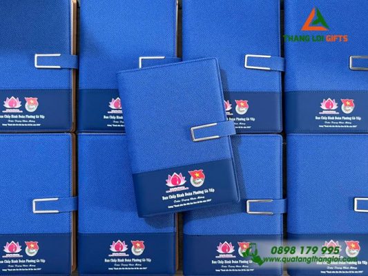 Sổ Da Bìa Còng Màu Xanh In Logo Đoàn Thanh Niên Cộng Sản Làm Quà Tặng Đại Hội
