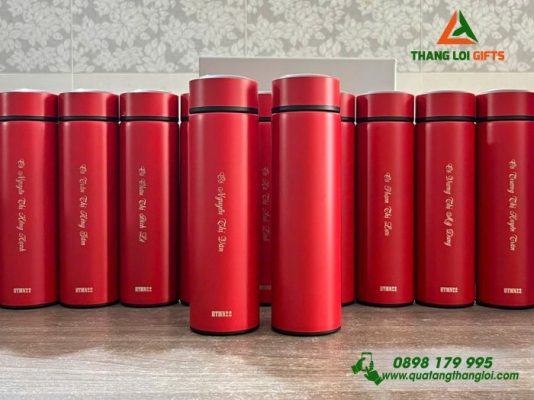 Bình Giữ Nhiệt Màu Đỏ Khắc Tên Làm Quà Tặng