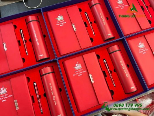 Giftset Quà Tặng (Sổ+ Bình+ Bút) Màu Đỏ In Khắc Tên Cô Giáo Làm Quà Tặng Trường Mầm Non 22